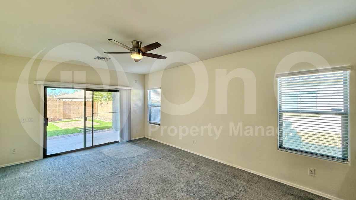 8734 S 57th Dr - Photo 7 of 25