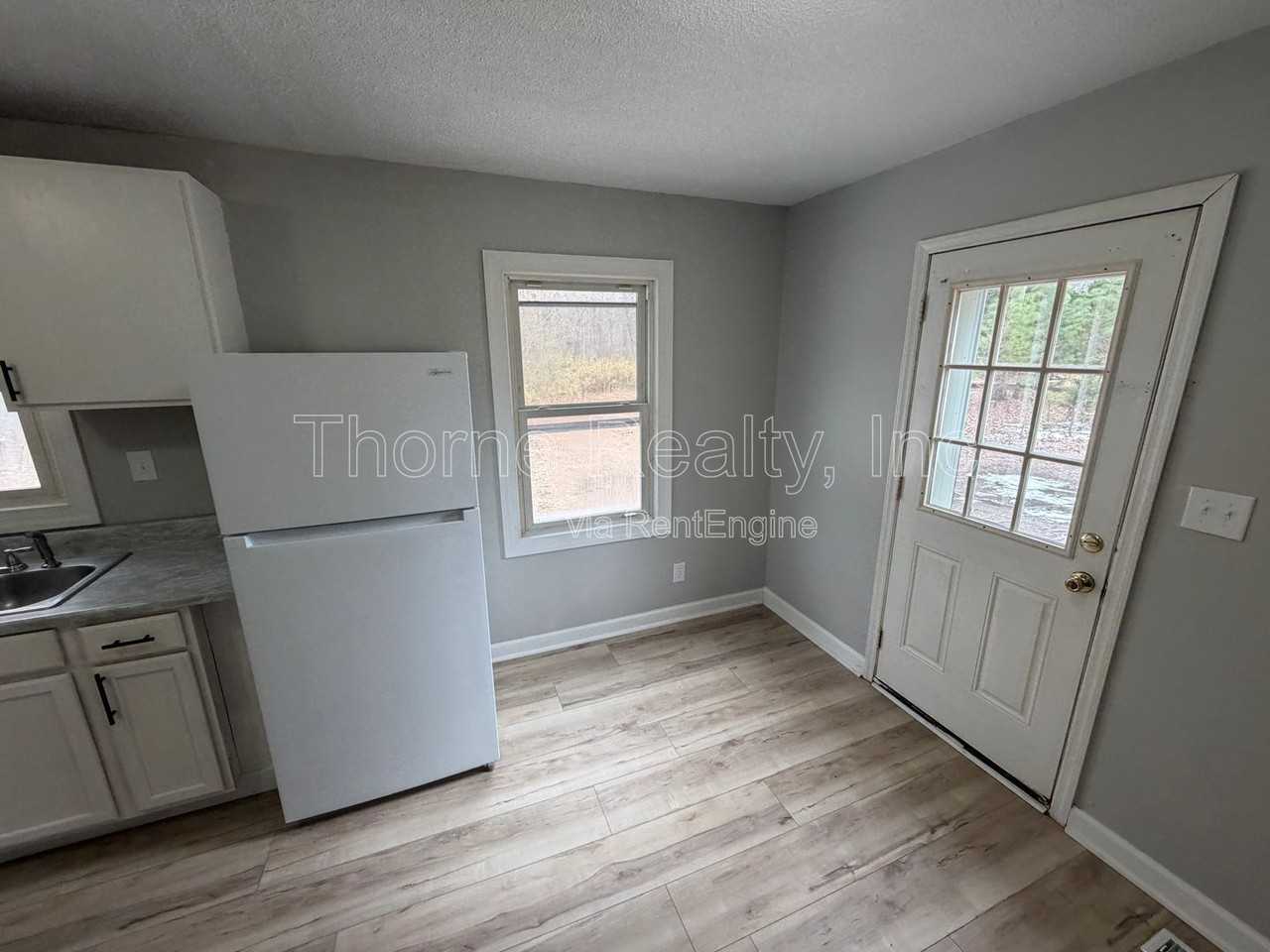 303 2nd St - Photo 5 of 13