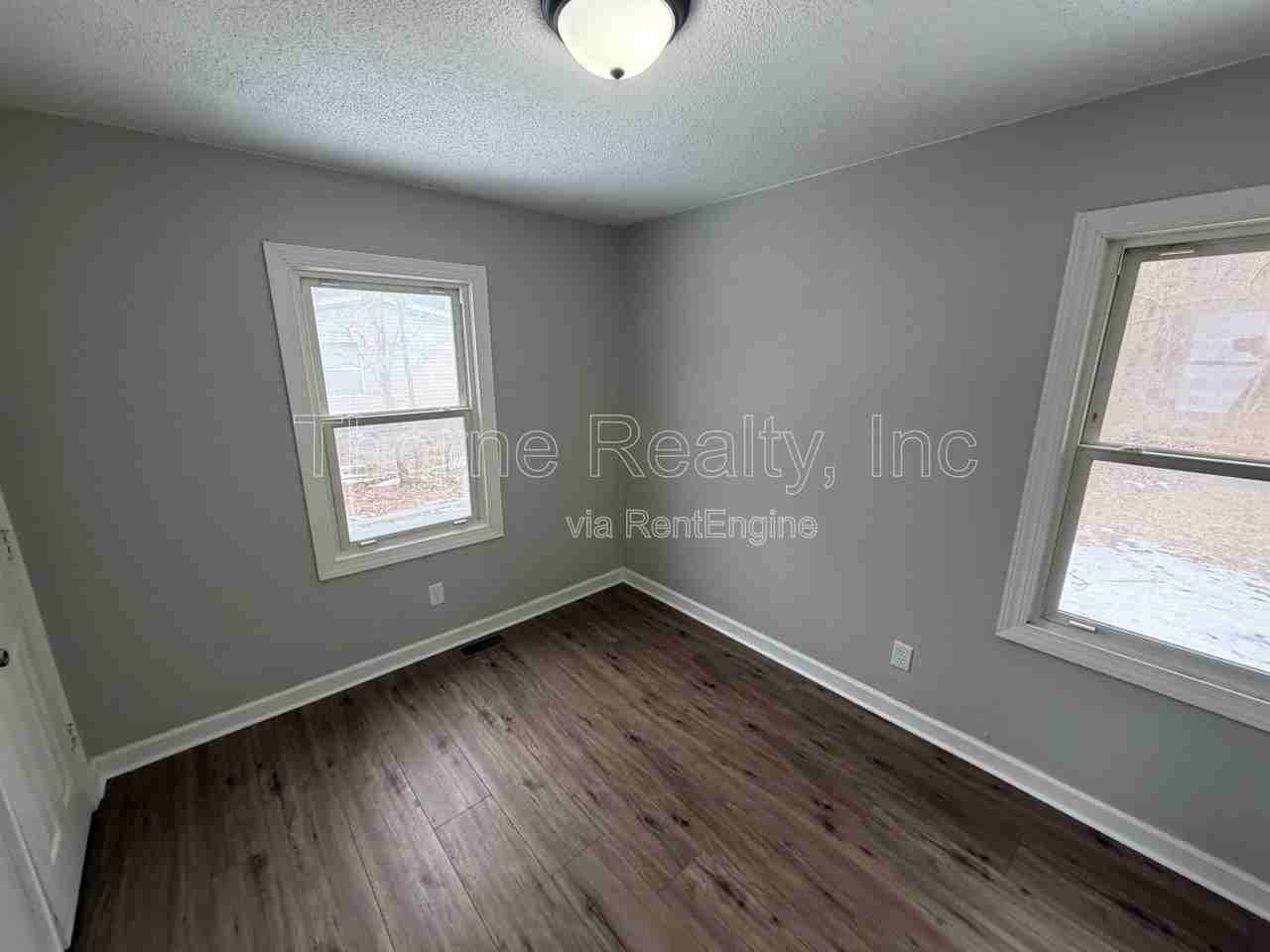 303 2nd St - Photo 7 of 13