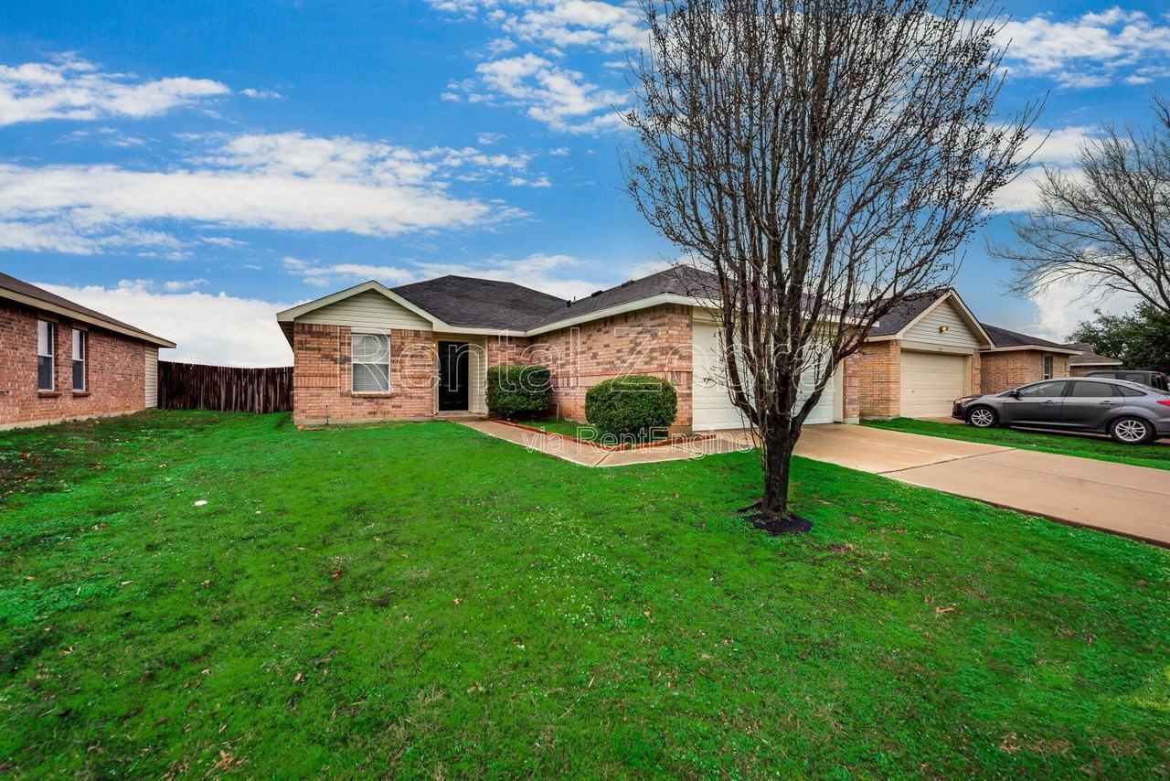 1345 Castle Ridge Rd - Photo 3 of 24