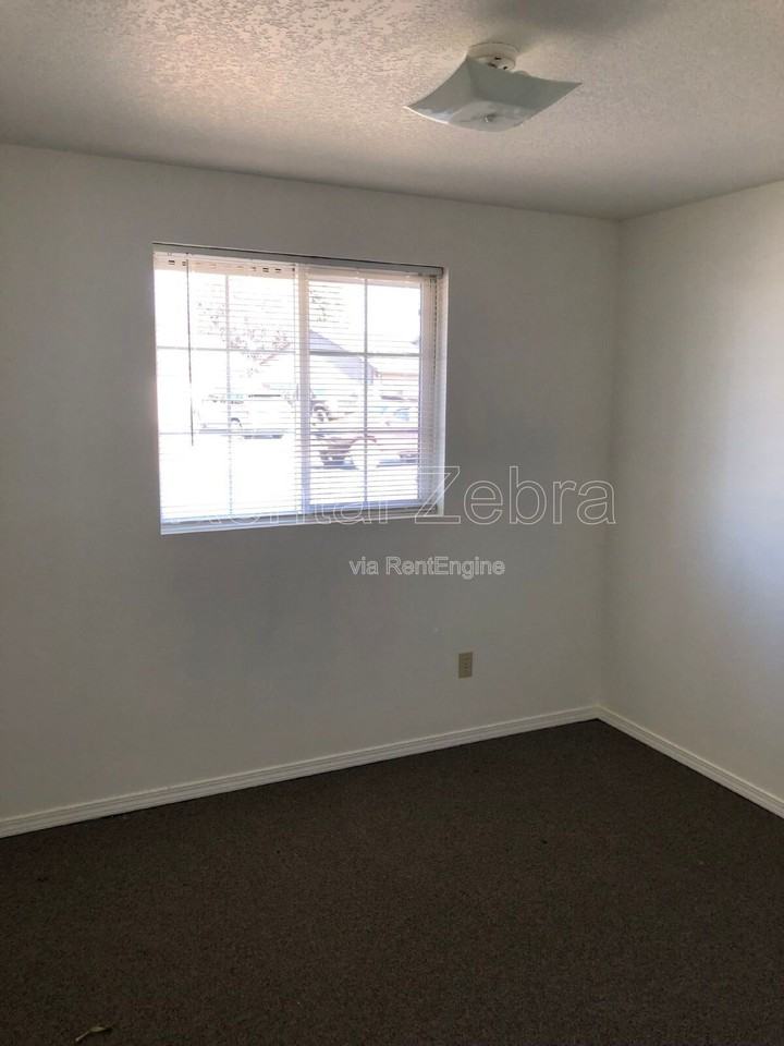 3234 Sw Salmon Ave - Photo 7 of 16