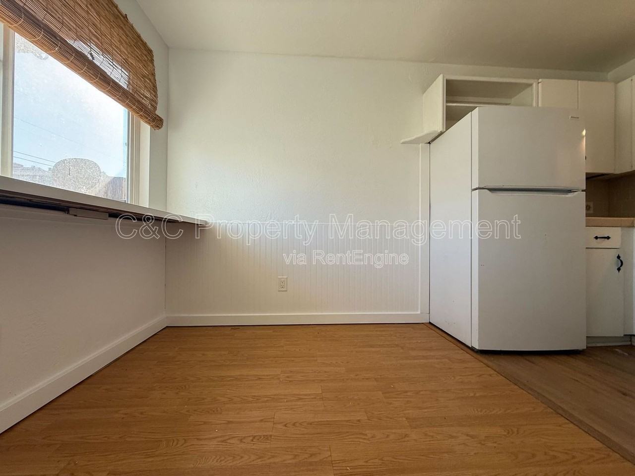 803 Hawthorne St #1 - Photo 5 of 17