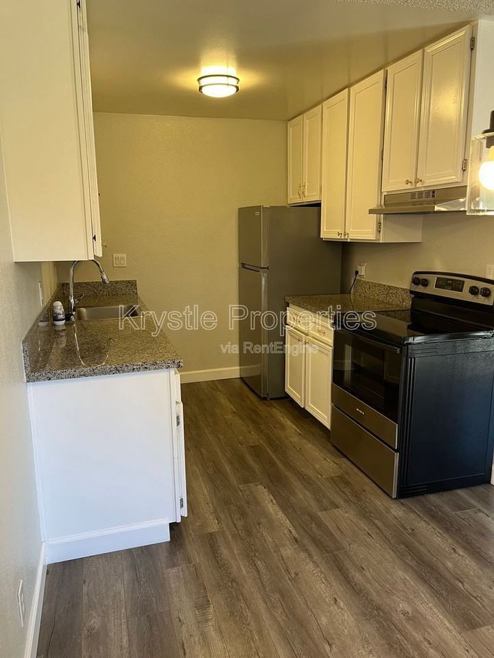 1060 Oak Grove Rd #59 - Photo 4 of 17