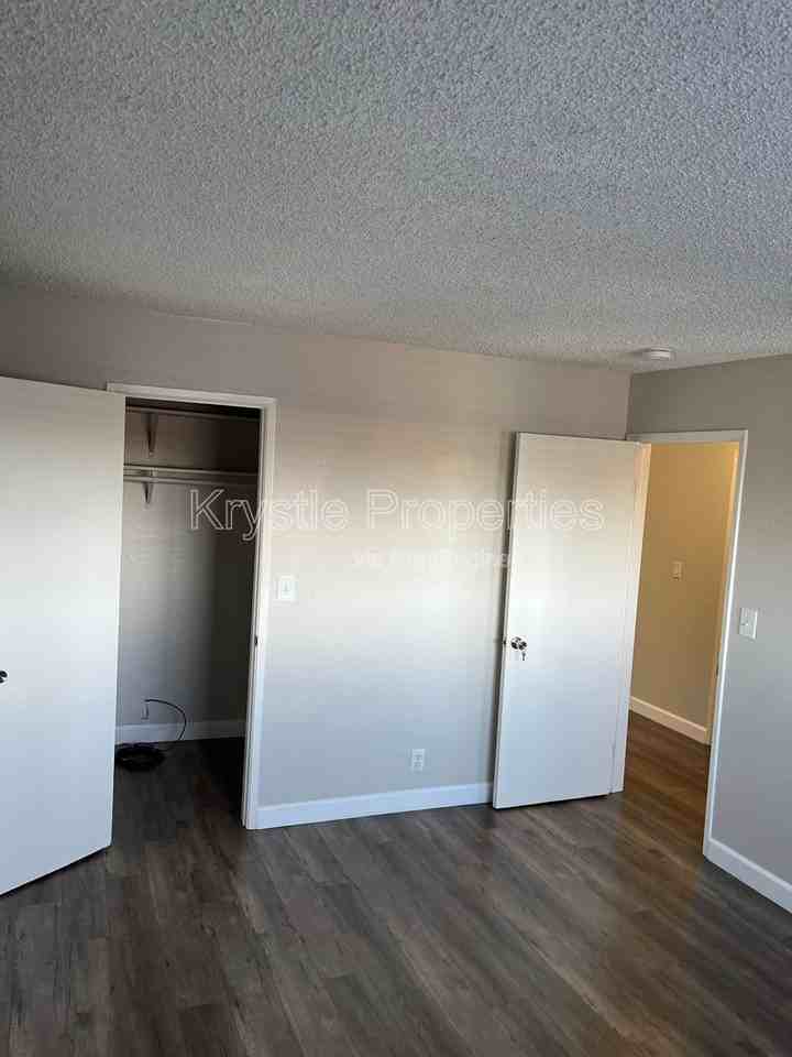 1060 Oak Grove Rd #59 - Photo 7 of 17