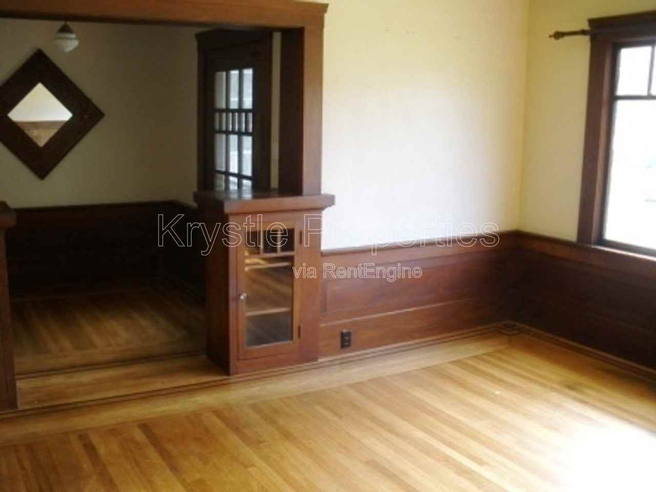 1026 Carolina St - Photo 3 of 7