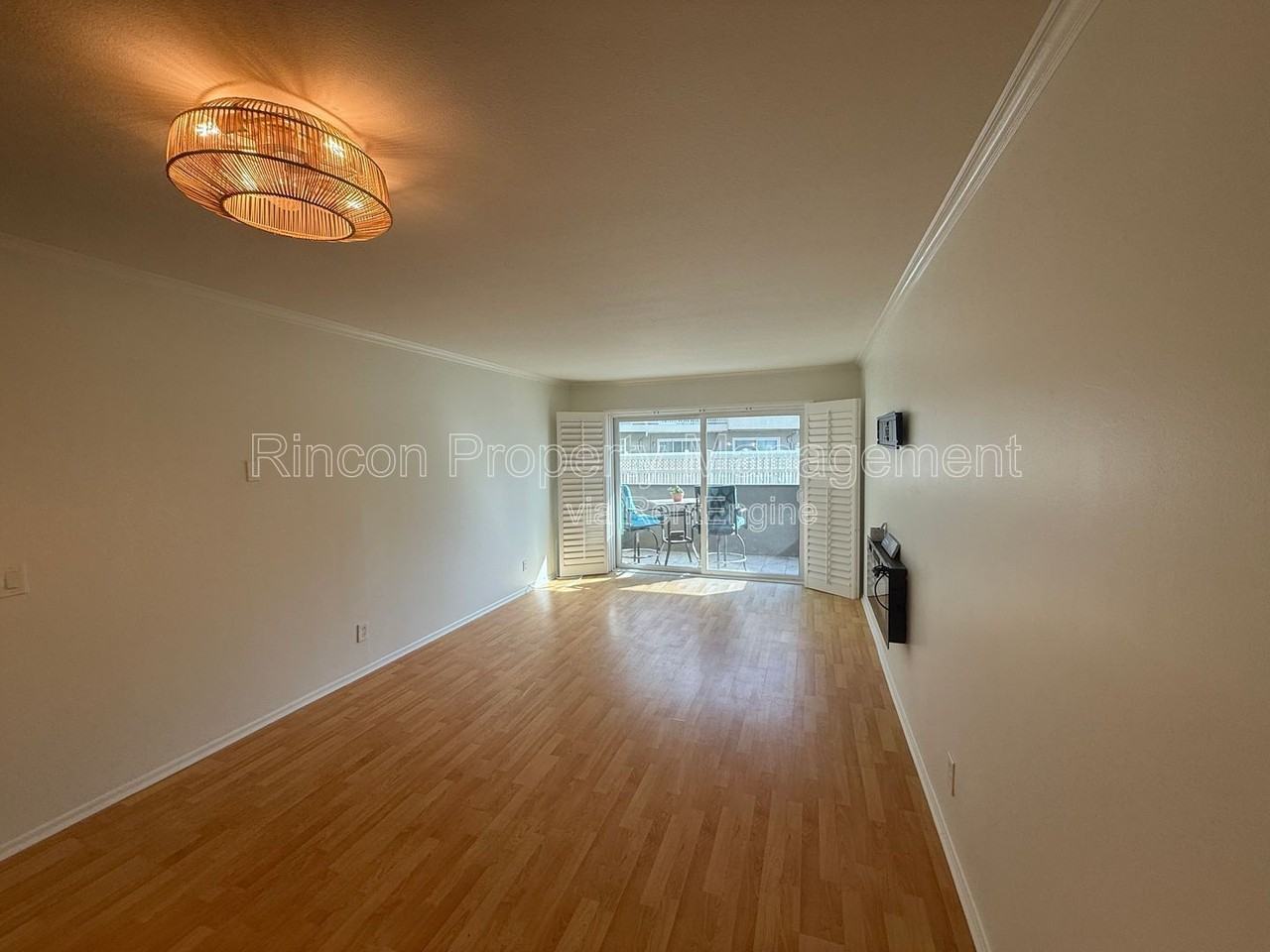 236 E Surfside Dr - Photo 2 of 20