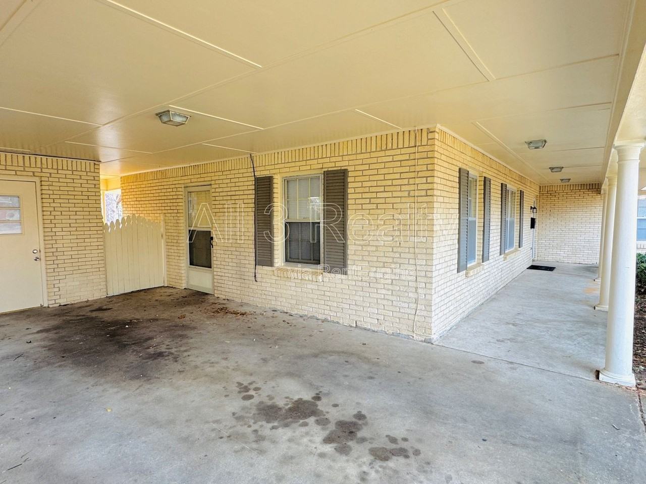 535 Larkin Ln - Photo 5 of 35