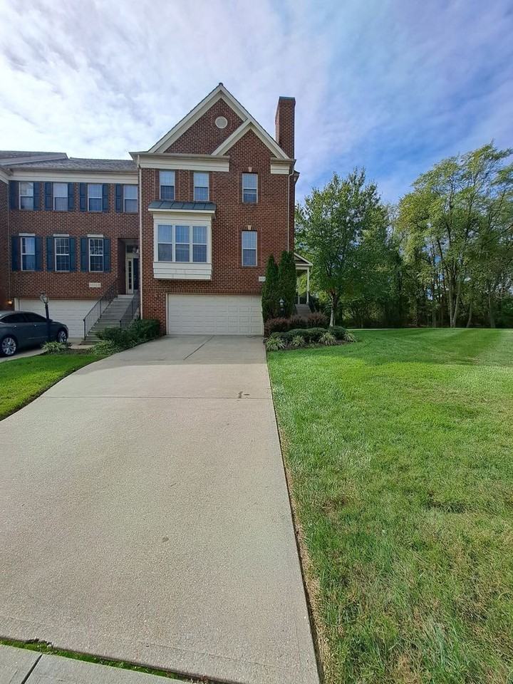 11731 Brookeville Landing Ct - Photo 2 of 43