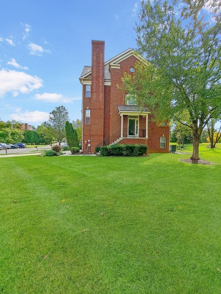 11731 Brookeville Landing Ct - Photo 3 of 43