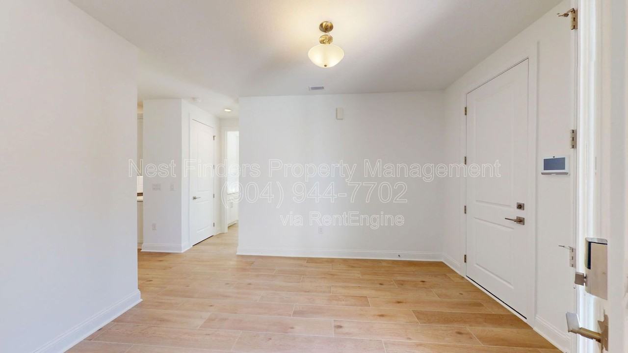 156 Latham Dr - Photo 5 of 50