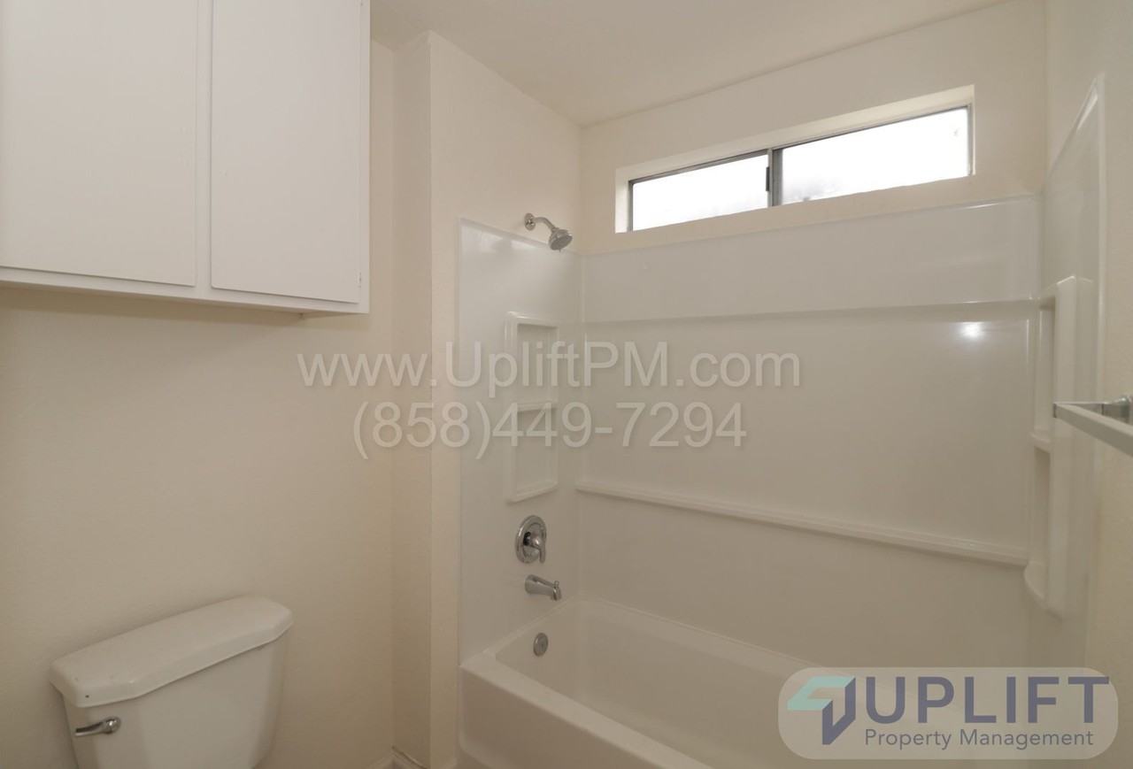 4259 Marlborough Ave #3 - Photo 5 of 12