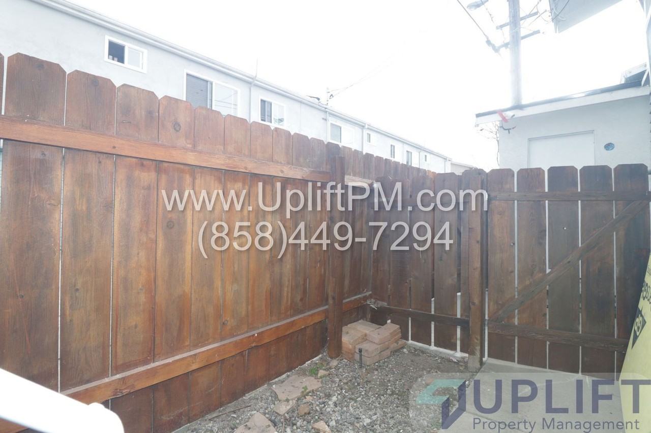 4747 35th St - Photo 6 of 27