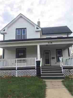 438 Locust St - Photo 4 of 14