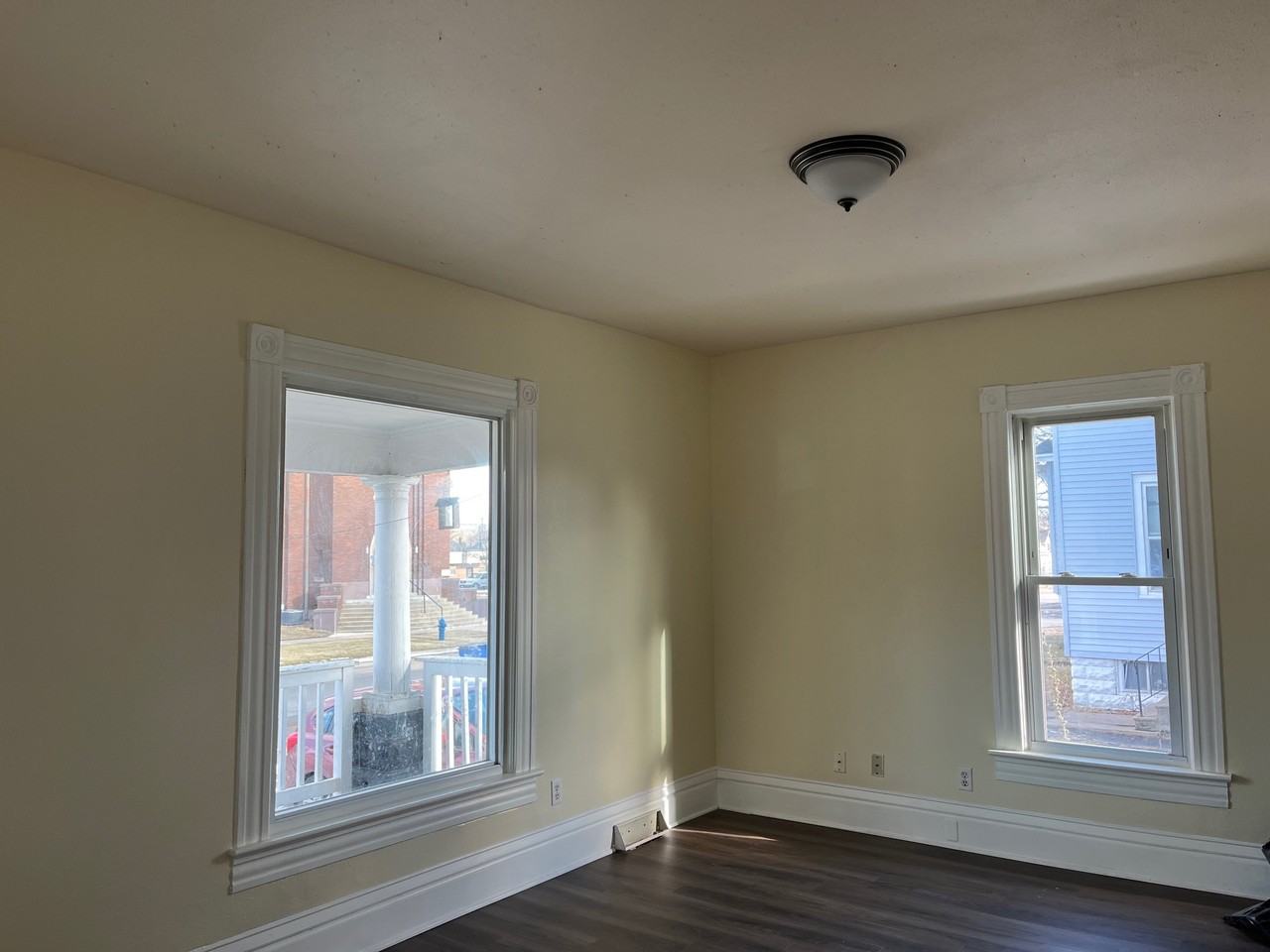 438 Locust St - Photo 3 of 14