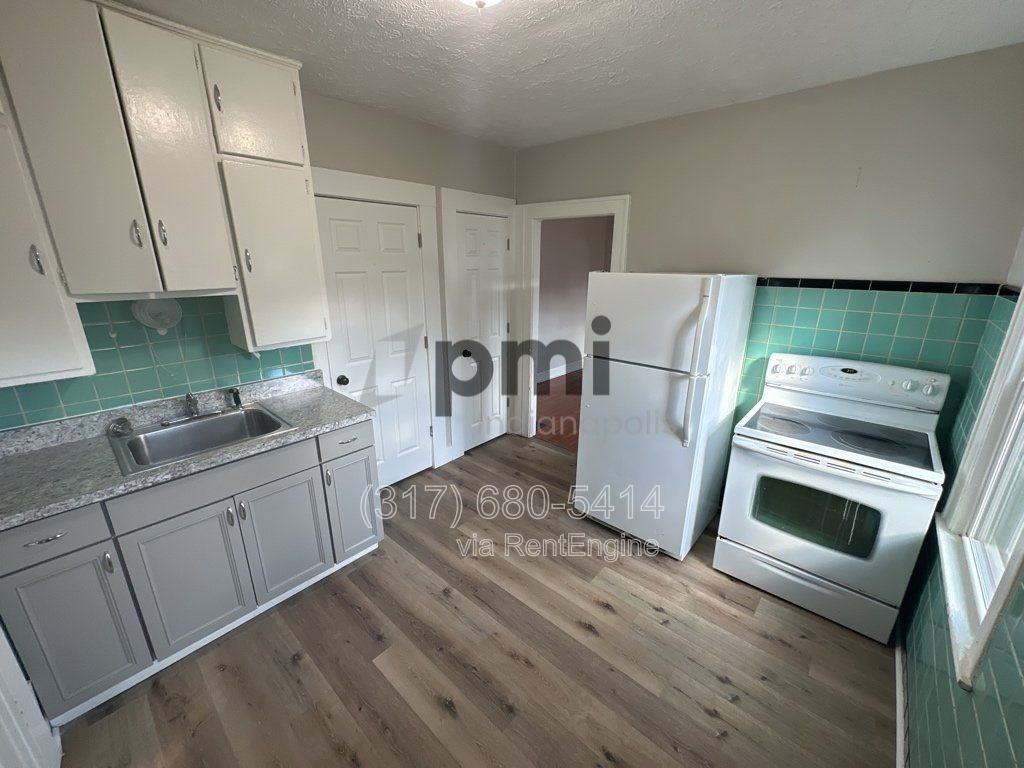 1504 S Randolph St - Photo 5 of 11