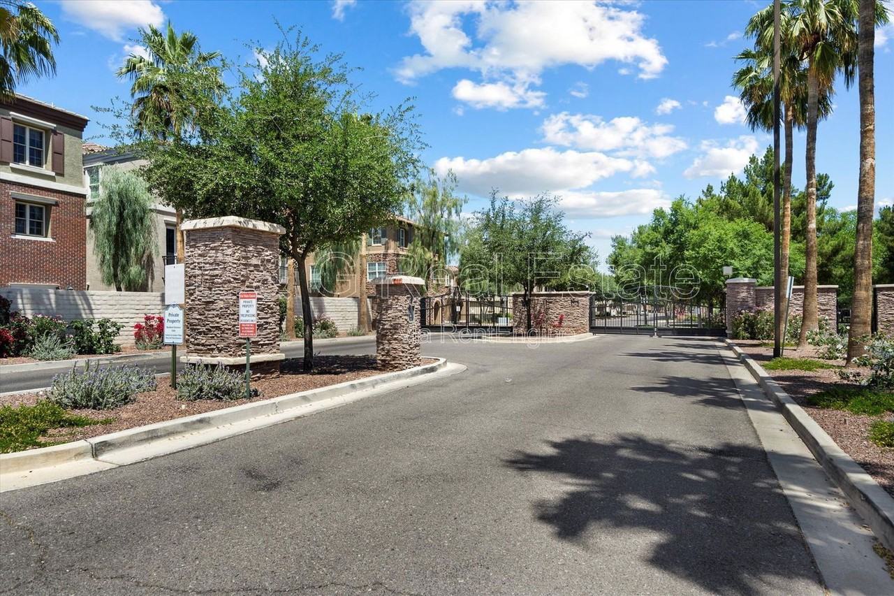 1823 E Chelsea Ln #106 - Photo 2 of 19