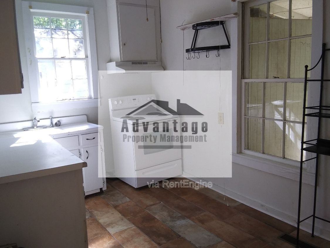 178 Fayette Ave - Photo 5 of 13