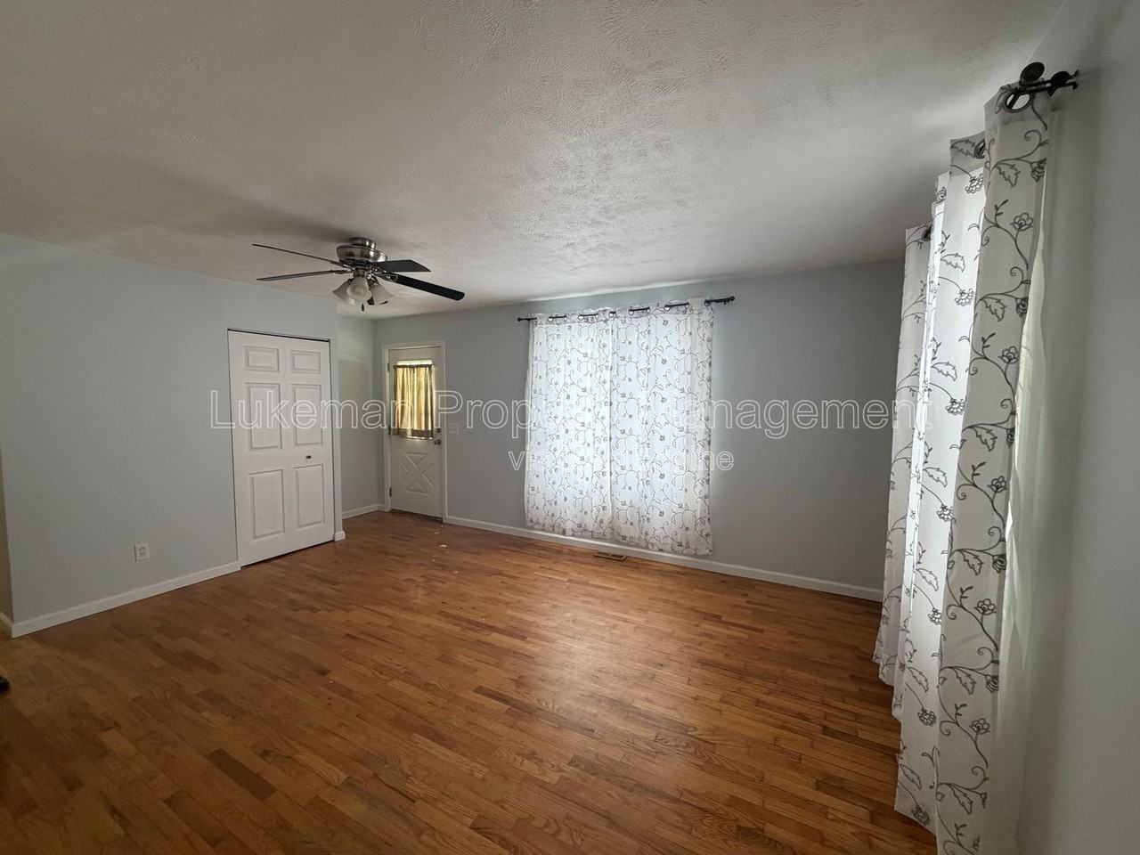 4726 Hanover Ave - Photo 4 of 19