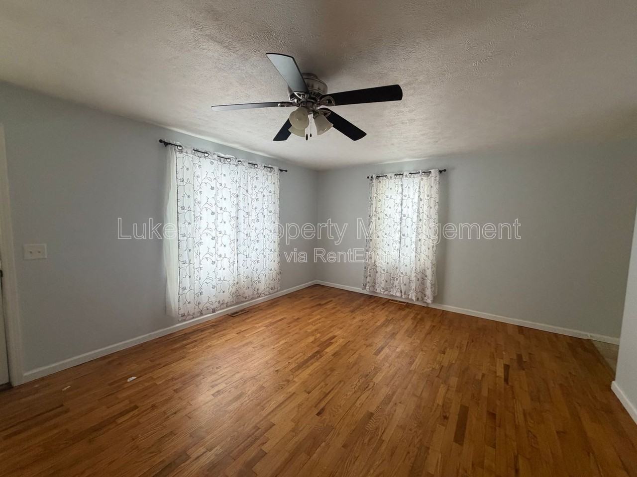 4726 Hanover Ave - Photo 6 of 19