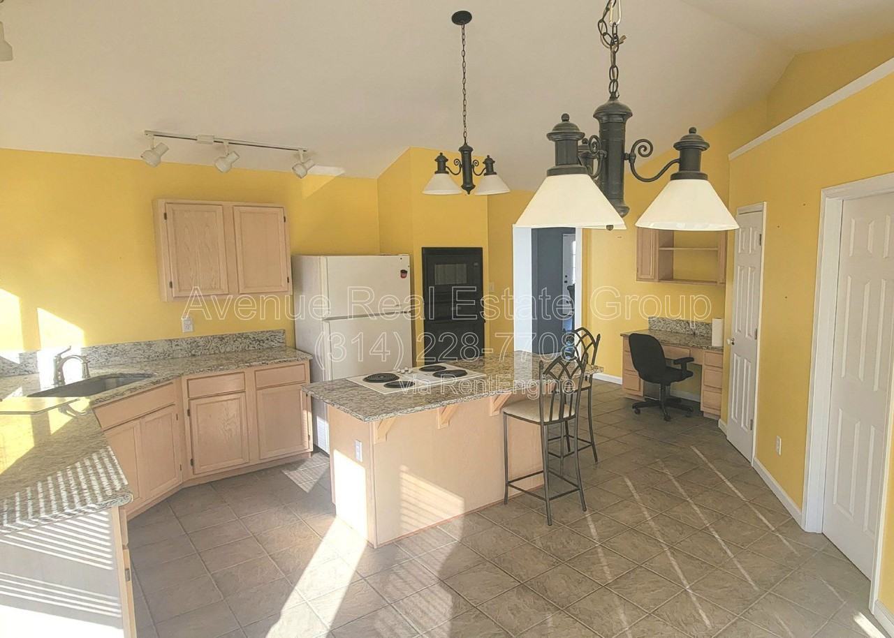 2910 Championship Blvd - Photo 5 of 29