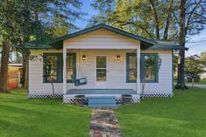 featured image of 20 Martha Ave