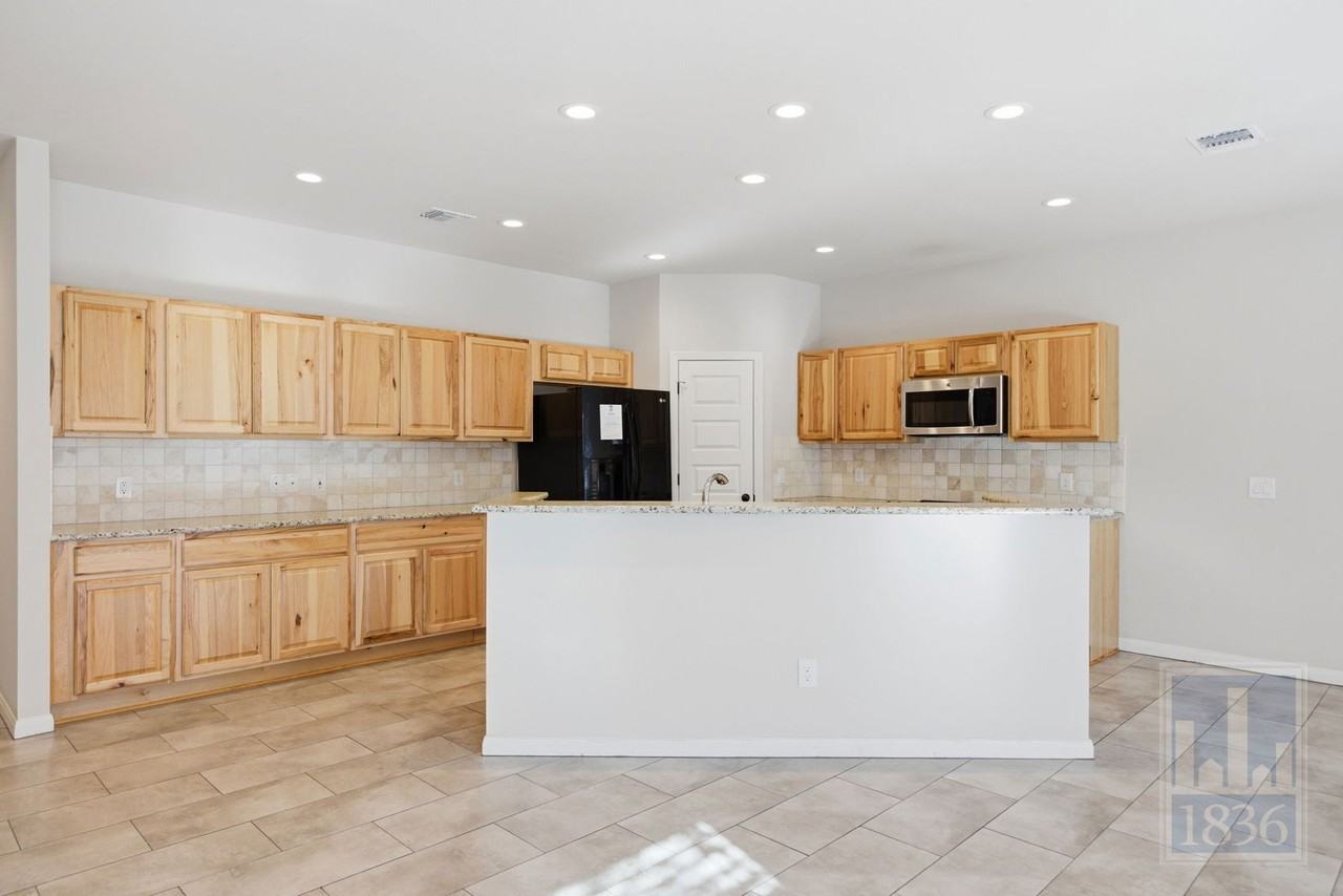 14605 Running Deer Trl - Photo 6 of 50