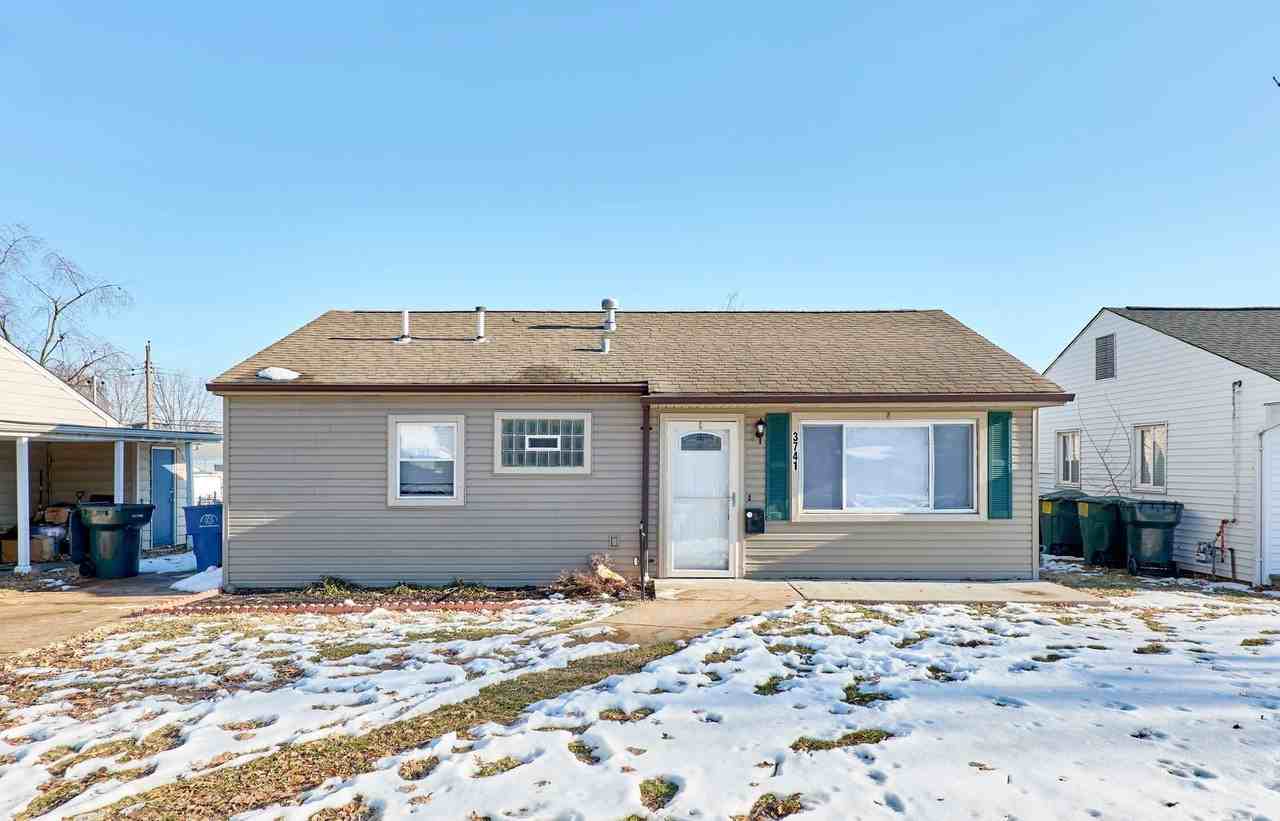 3741 Primm St - Photo 2 of 34