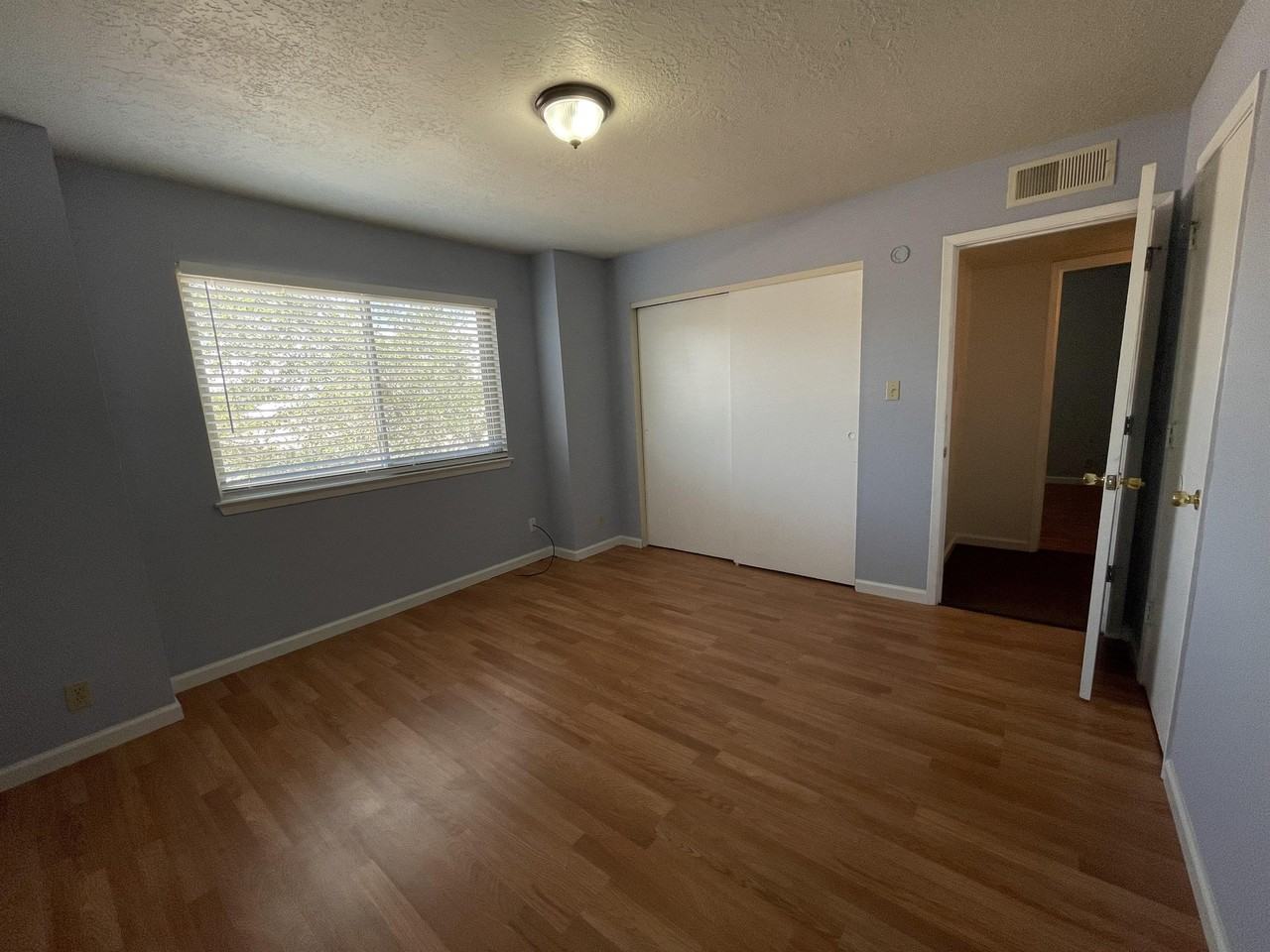 3621 Wellesley Dr Ne #C - Photo 5 of 15