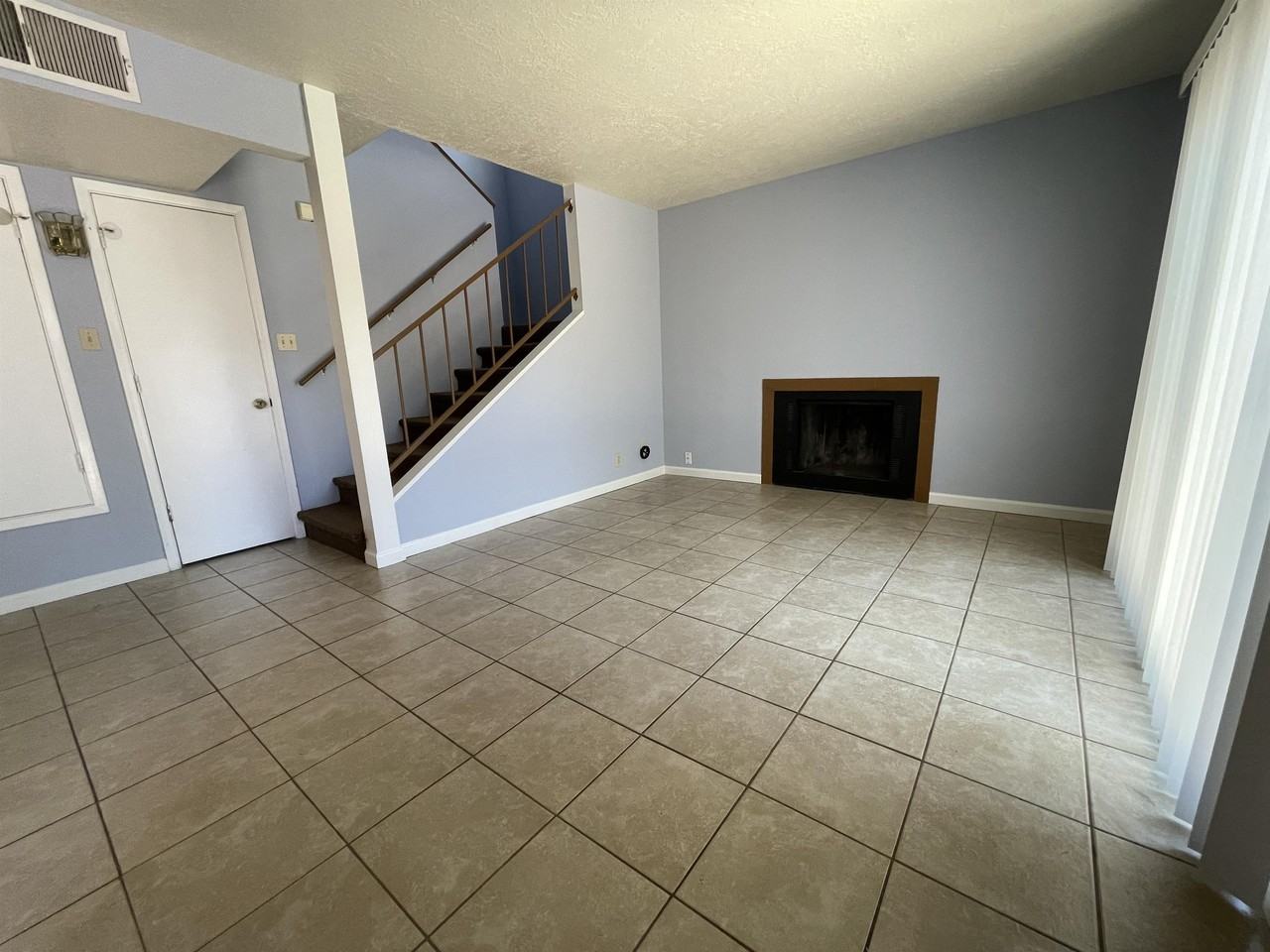 3621 Wellesley Dr Ne #C - Photo 2 of 15