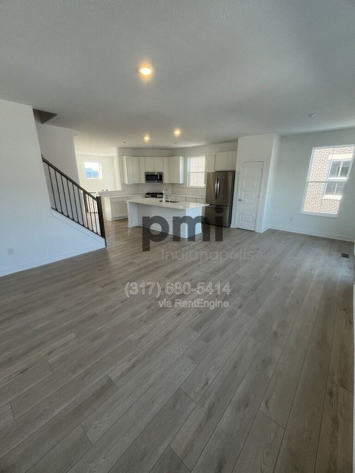 4895 Gilet Dr - Photo 6 of 48