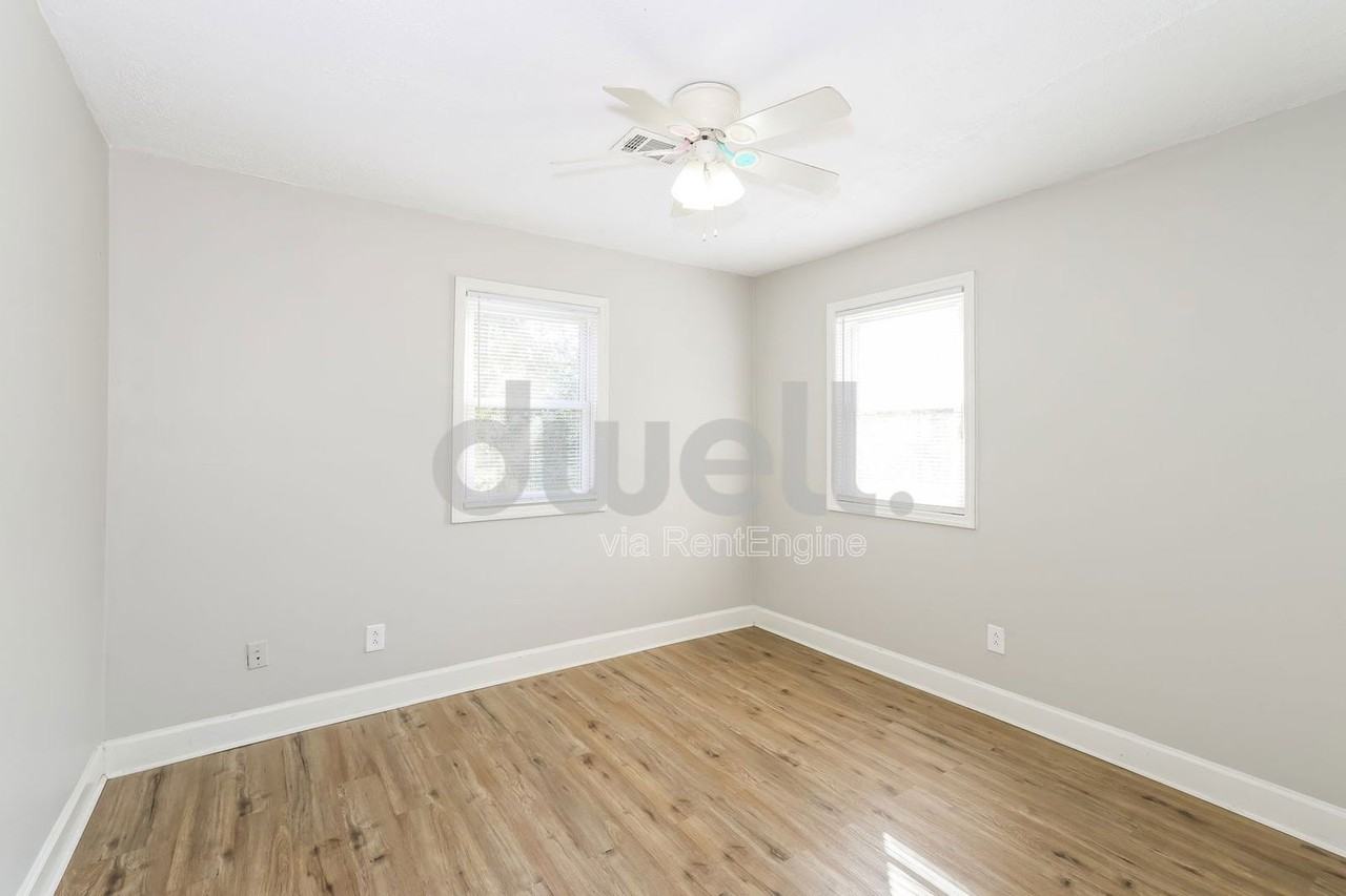 1918 Dabney Dr - Photo 5 of 15