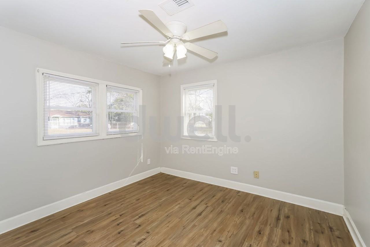 1918 Dabney Dr - Photo 6 of 15