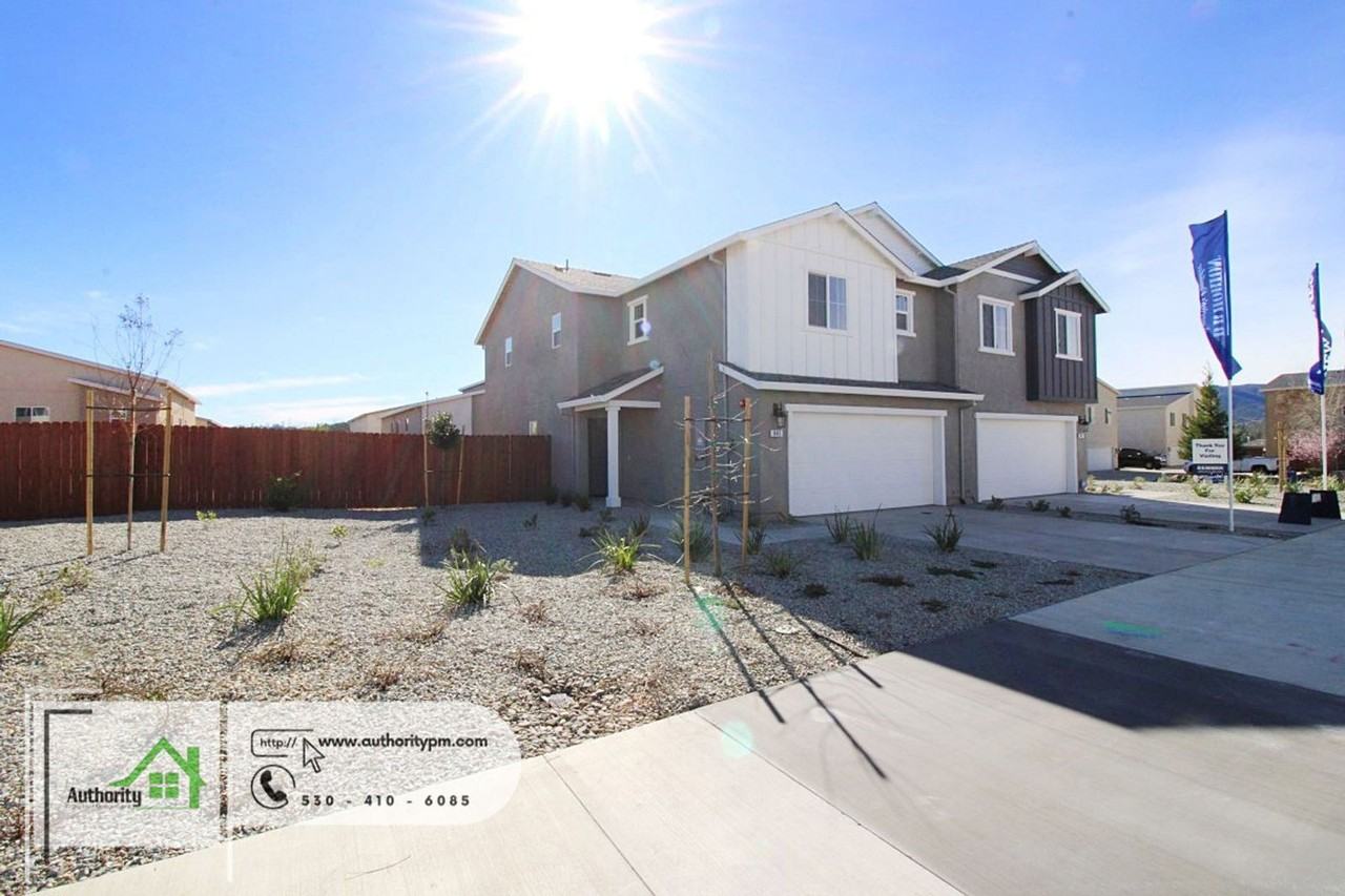 845 Congaree Ln - Photo 2 of 27