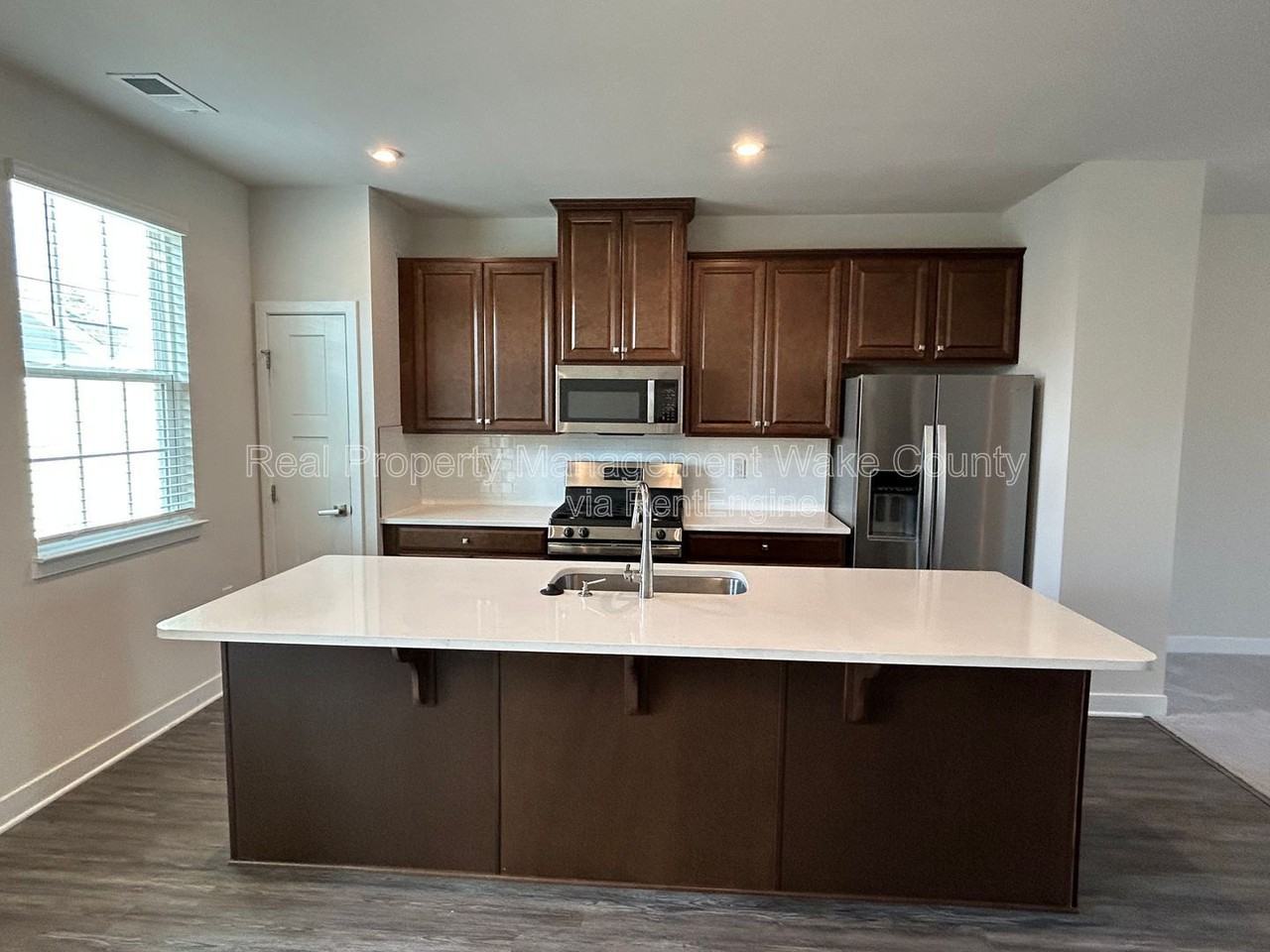 1406 Excelsior Grand Ave - Photo 5 of 28