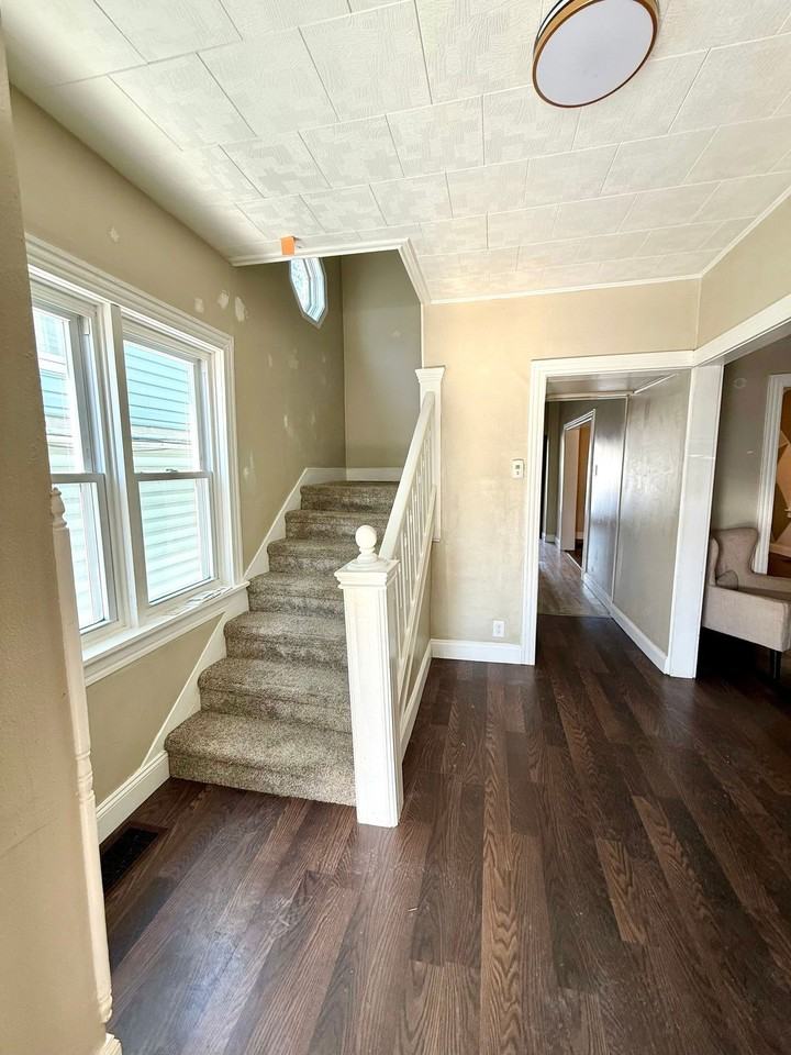 219 Mount Joy St - Photo 3 of 14