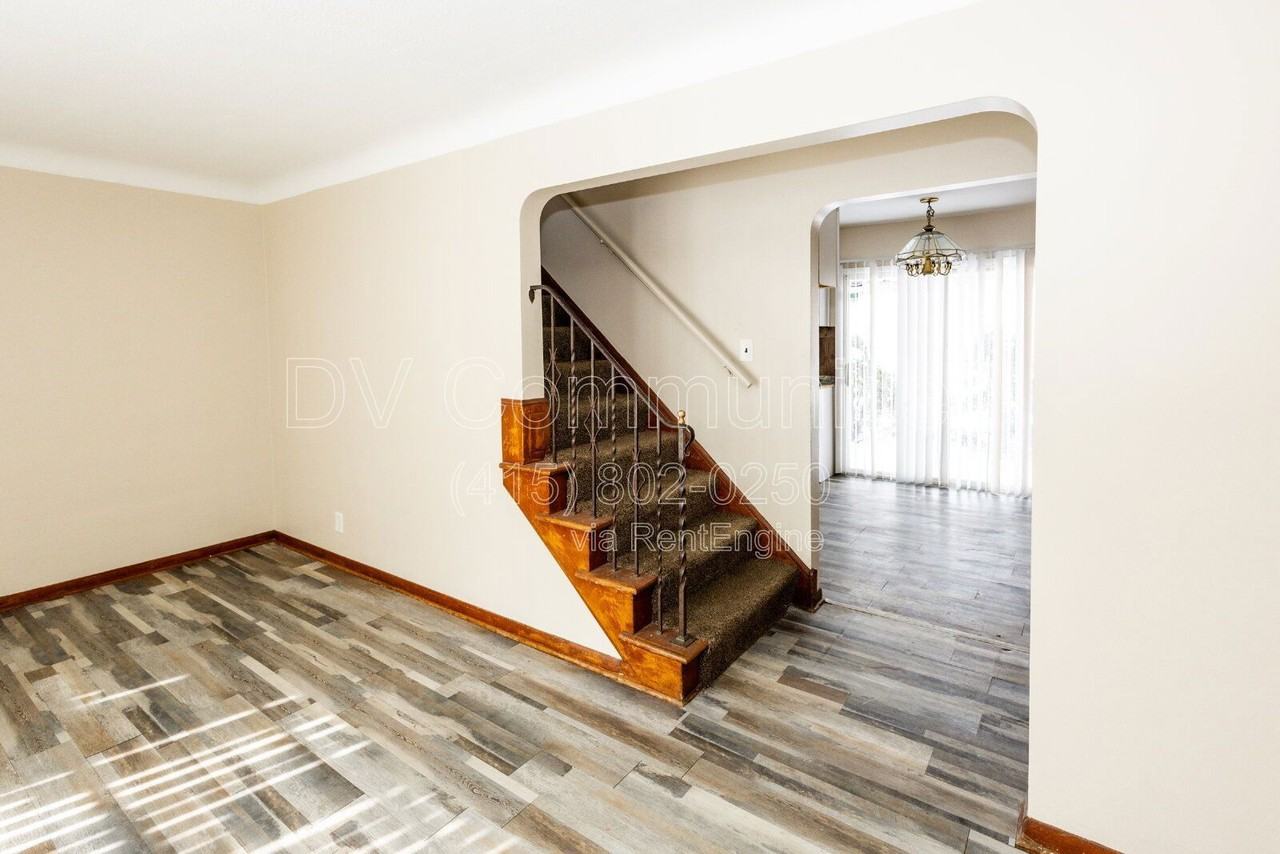 14147 Pease Rd - Photo 5 of 23