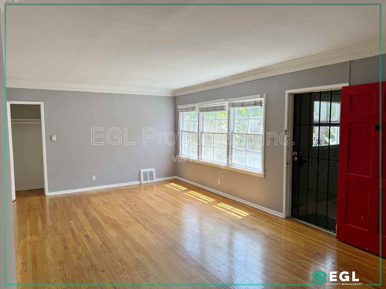 949 S Sierra Bonita Ave #7 - Photo 3 of 10