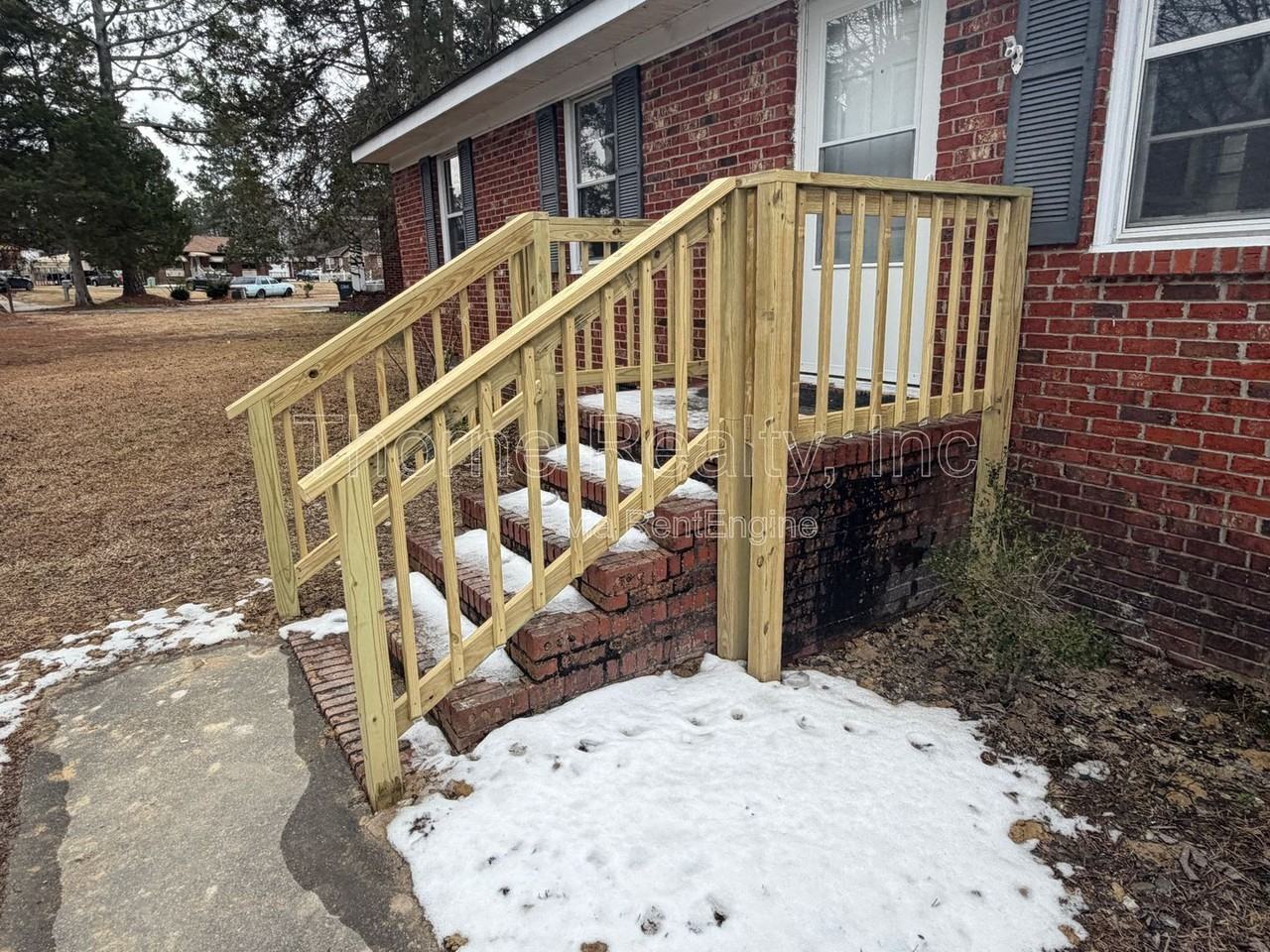 100 Cane Dr - Photo 2 of 15