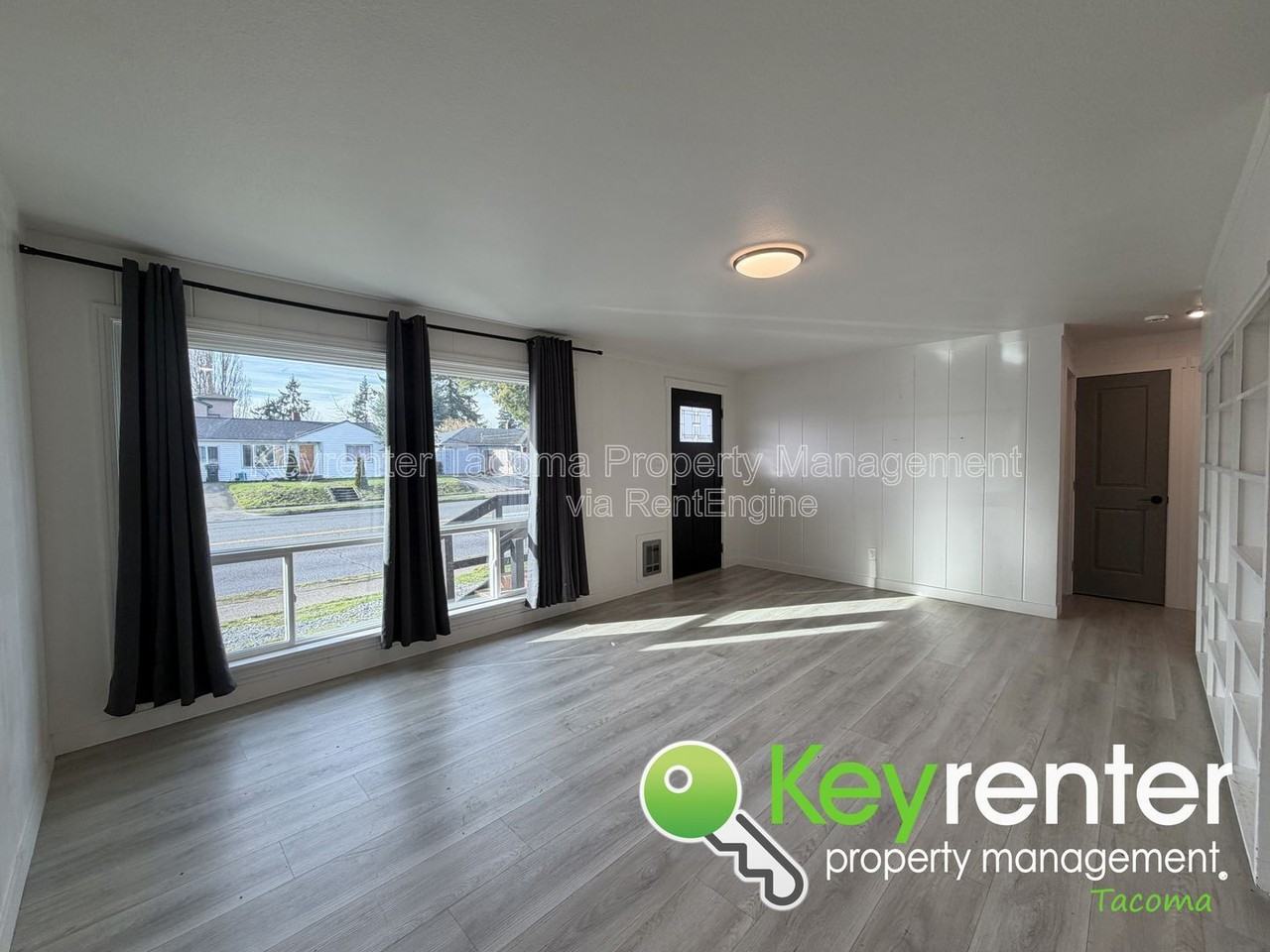 1823 S Sprague Ave - Photo 2 of 16