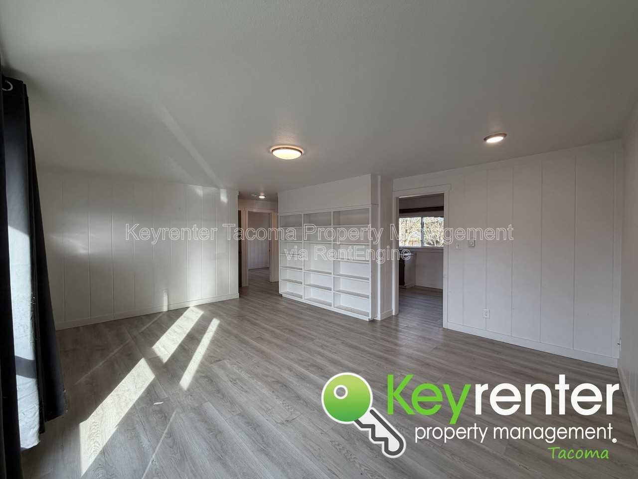 1823 S Sprague Ave - Photo 3 of 16