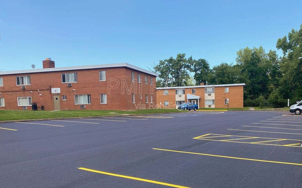 5277 E 126th St #204 - Photo 3 of 12