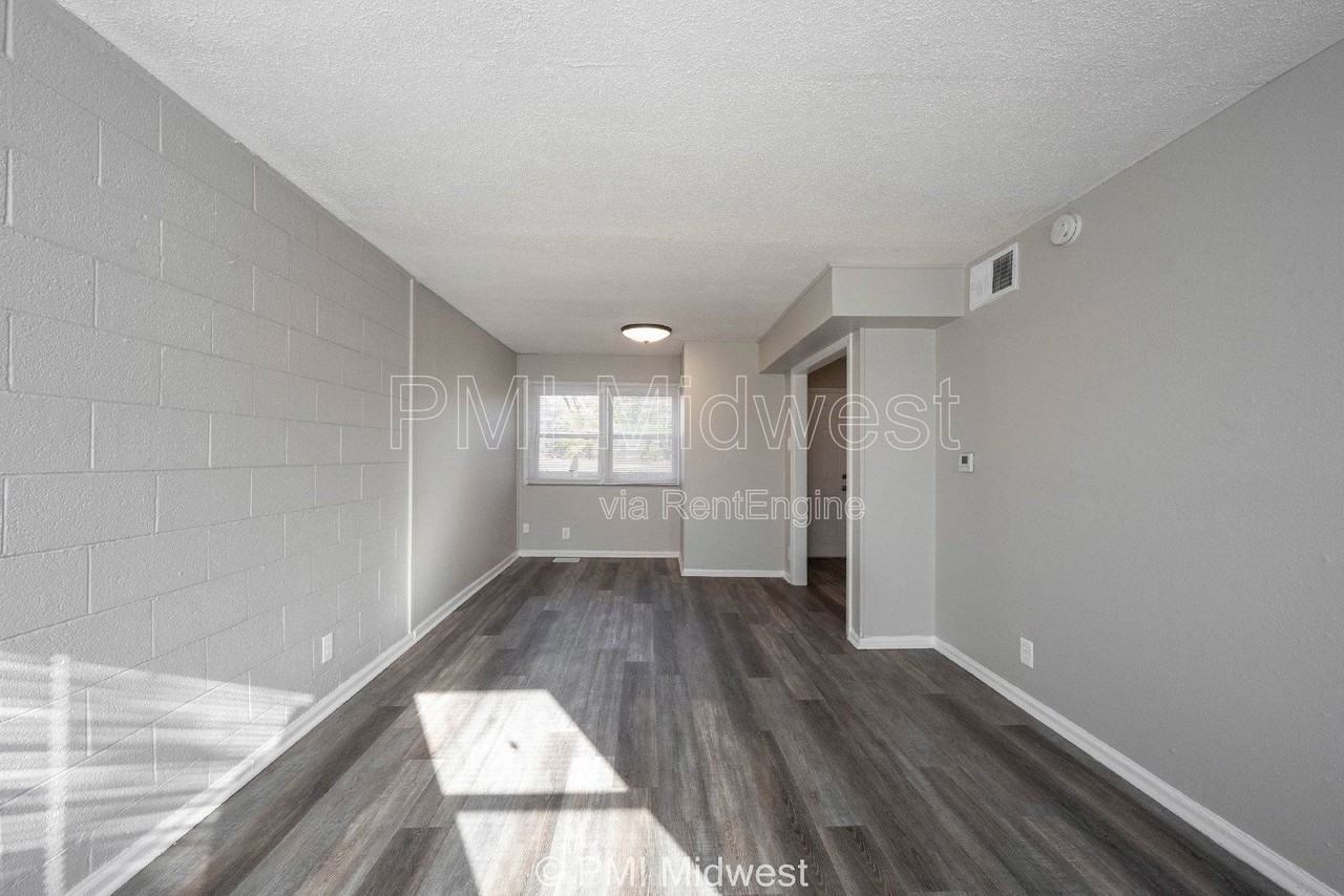 6050 E 16th St - Photo 5 of 25