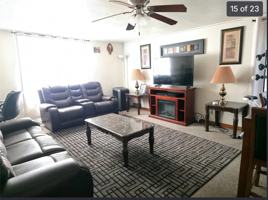 featured image of 1026 N Clark St #2