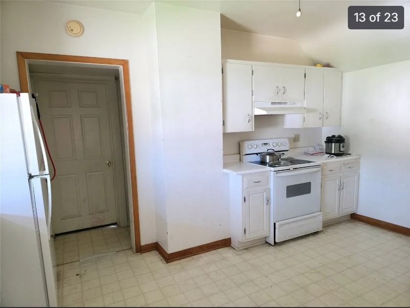 1026 N Clark St #2 - Photo 2 of 3