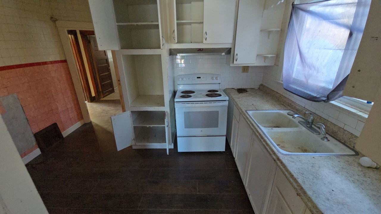 2115 E Remington St - Photo 3 of 7