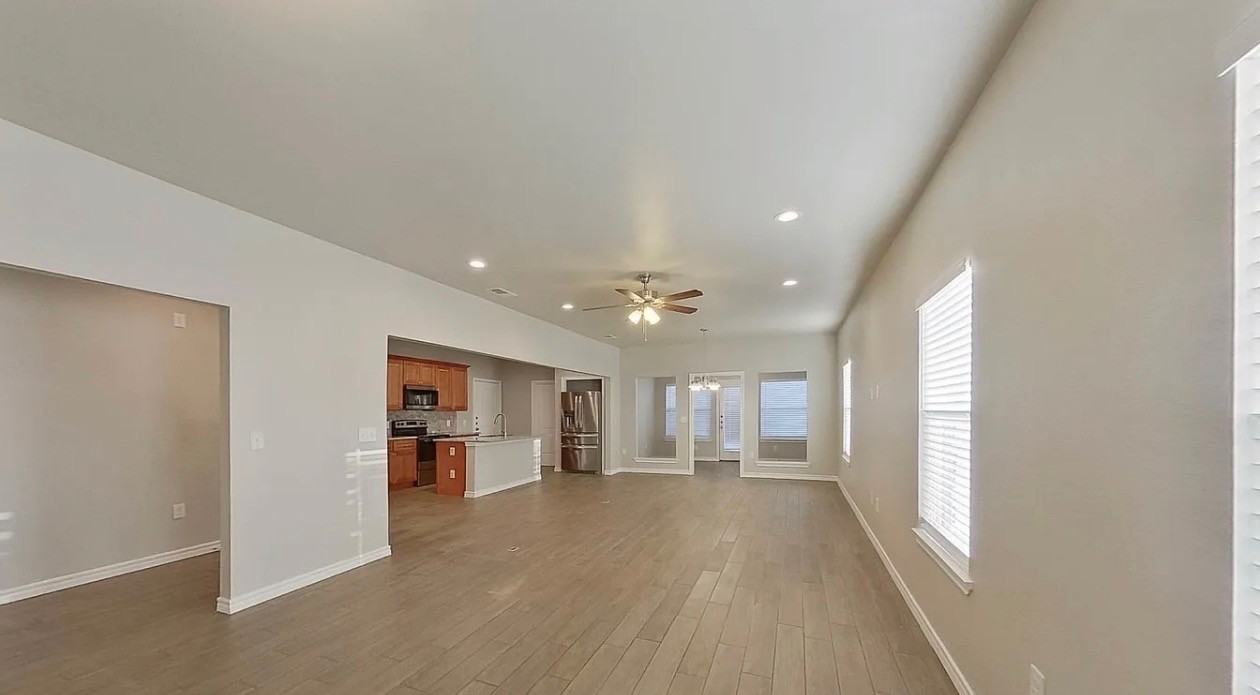 4824 Freeport Dr - Photo 2 of 25