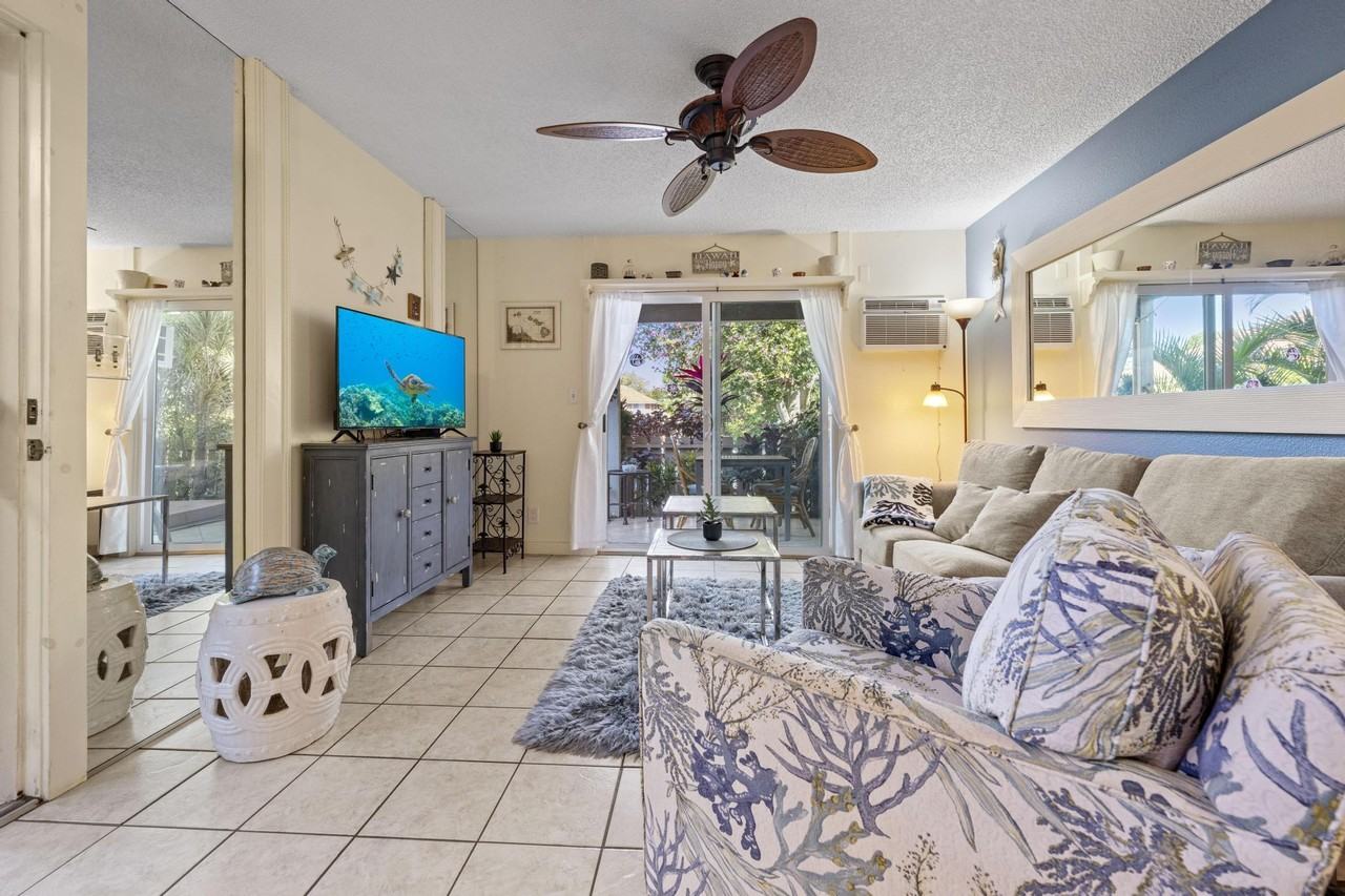 140 Uwapo Rd #1 - Photo 5 of 40