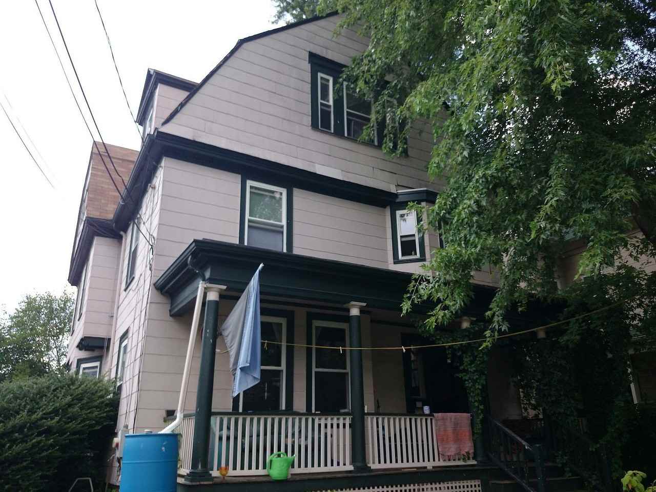 32 Mansfield St - Photo 5 of 11