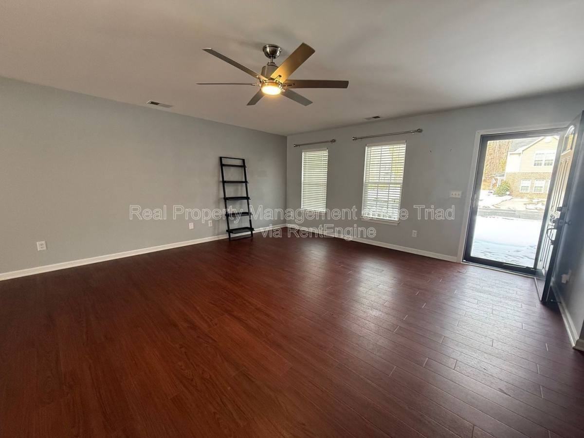 6519 Ashebrooke Dr - Photo 2 of 10