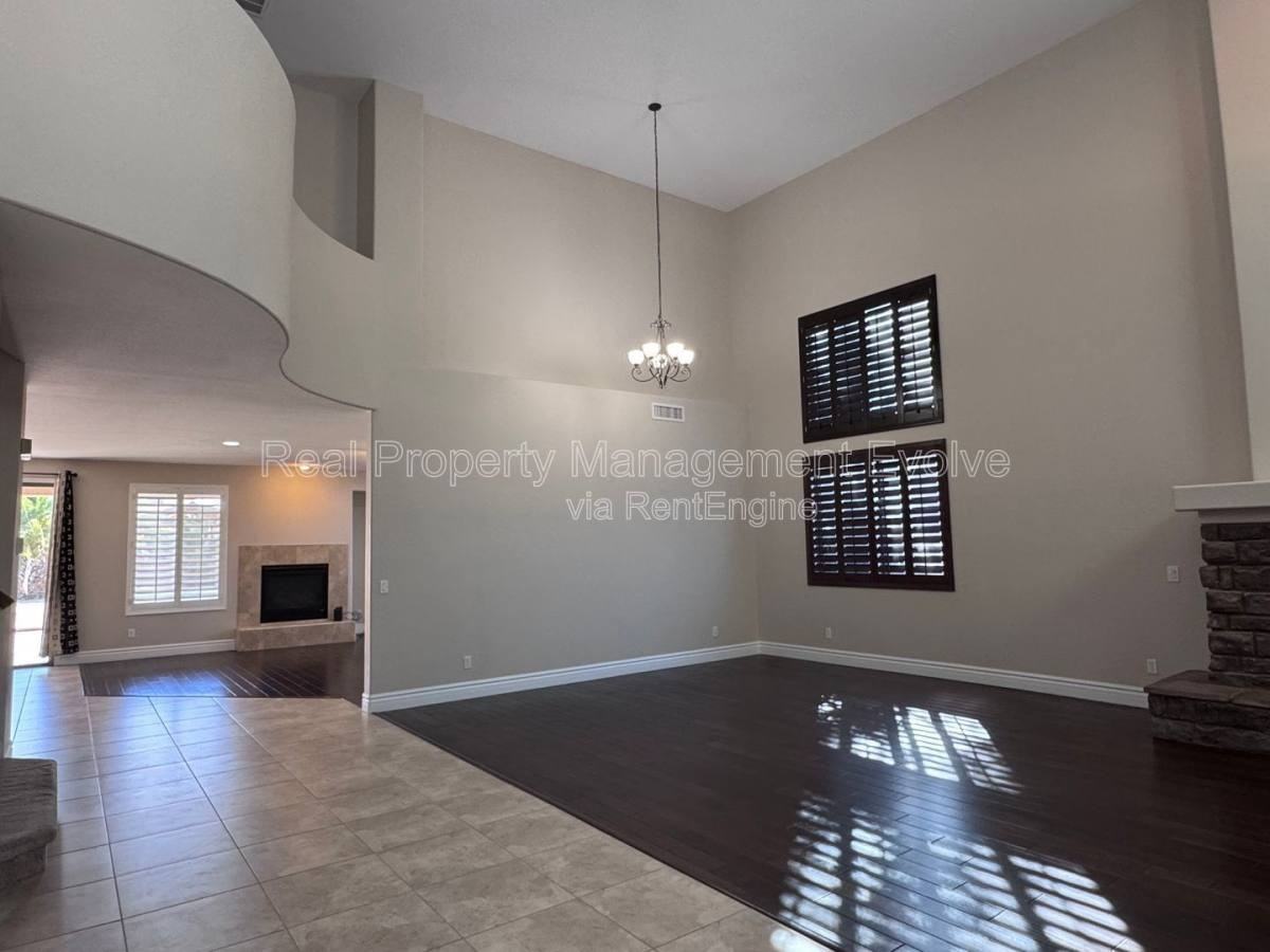 27313 N 23rd Ln - Photo 2 of 10